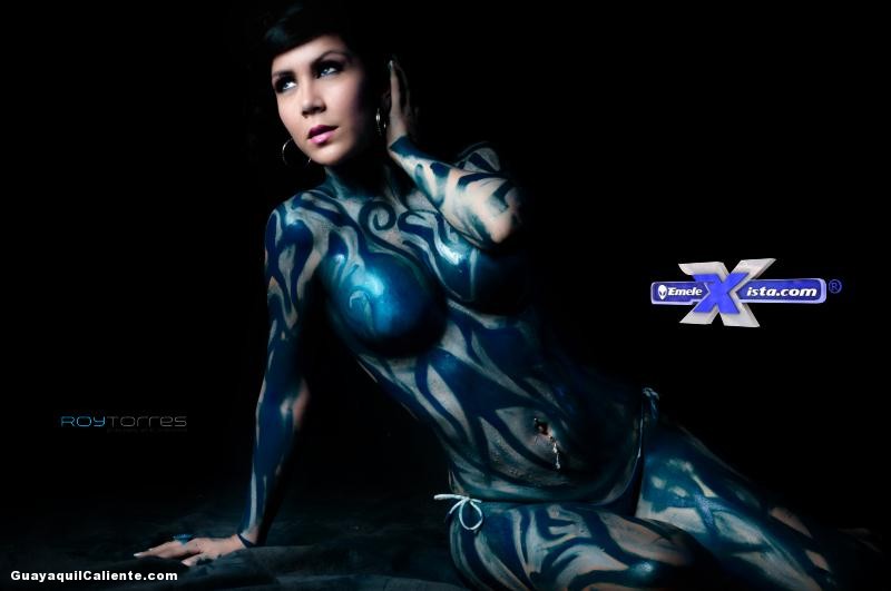 Viviana Muñoz en “Azul en piel y alma” por Roy Torres