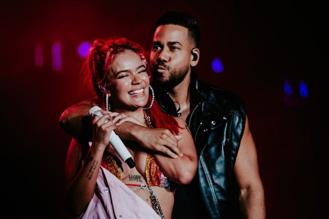 KAROL G DOMINA EL ESCENARIO DE EL ESTADIO HIRAM BITHORN DE PUERTO RICO Y SE CONVIERTE EN LA 1ERA ARTISTA FEMENINA EN LOGRAR 3 SOLD-O