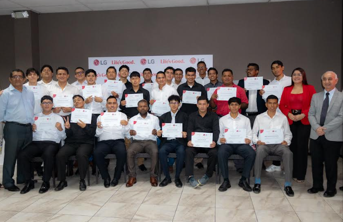 LG Inverter Academy gradúa a 28 jóvenes técnicos en sistemas de aire acondicionado